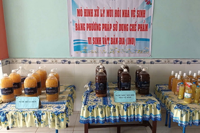 Các sản phẩm mô hình xử lý mùi hôi IMO tại Trường mầm non Thanh Bình, huyện Cẩm Mỹ.