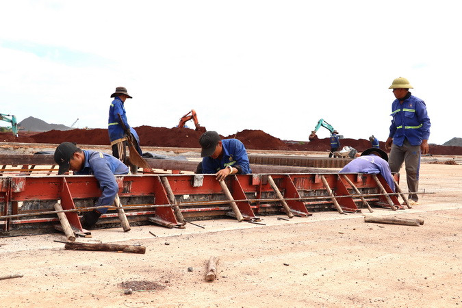 Hạng mục đường băng số 1 đang được đẩy nhanh tiến độ.