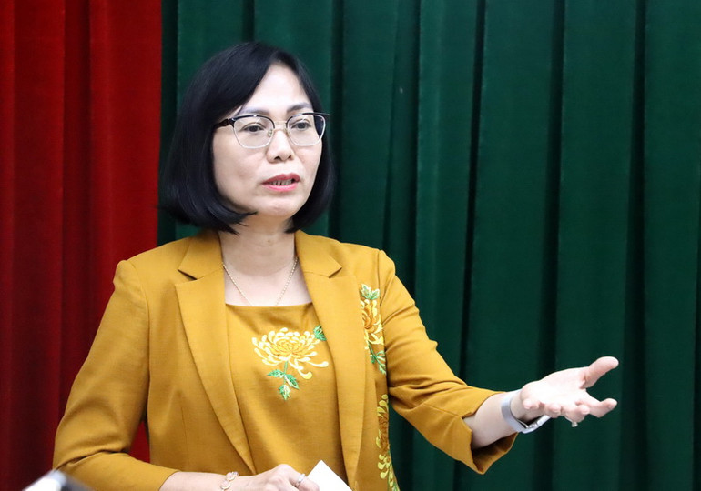 Phó Chủ tịch Ủy ban nhân dân tỉnh Đồng Nai Nguyễn Thị Hoàng đề nghị các ngành phối hợp với EVN sớm tháo gỡ khó khăn các dự án đầu tư công trình điện.