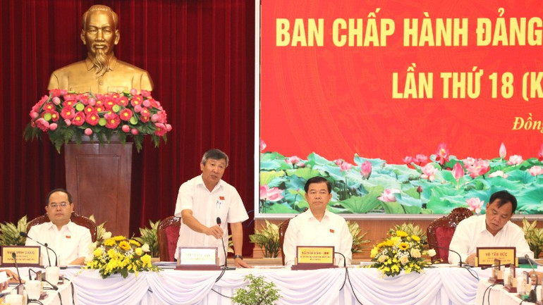 Các đồng chí Thường trực Tỉnh ủy Đồng Nai chủ trì hội nghị.