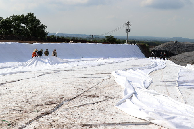 Khu vực chôn lấp chất thải trơ sau xử lý.