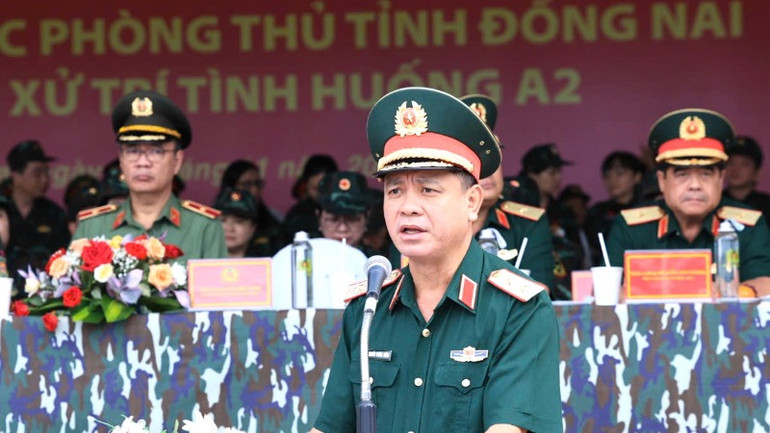 Trung tướng Nguyễn Trường Thắng, Tư lệnh Quân khu 7 phát biểu khai mạc diễn tập.