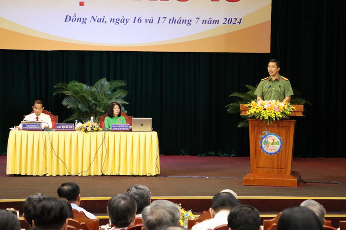 Đại tá Nguyễn Hồng Phong, Giám đốc Công an tỉnh Đồng Nai đề nghị người dân thực hiện “4 không, 2 phải”: