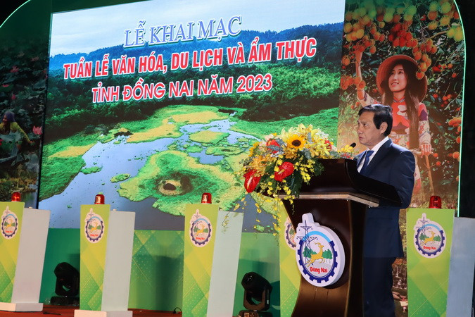 Phó Chủ tịch Ủy ban nhân dân tỉnh Đồng Nai Nguyễn Sơn Hùng phát biểu khai mạc Tuần lễ.