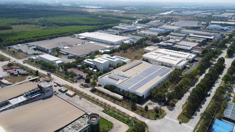 Đồng Nai đang xây dựng các khu công nghiệp xanh, phát triển bền vững. Đồng Nai đang xây dựng các khu công nghiệp xanh, phát triển bền vững.