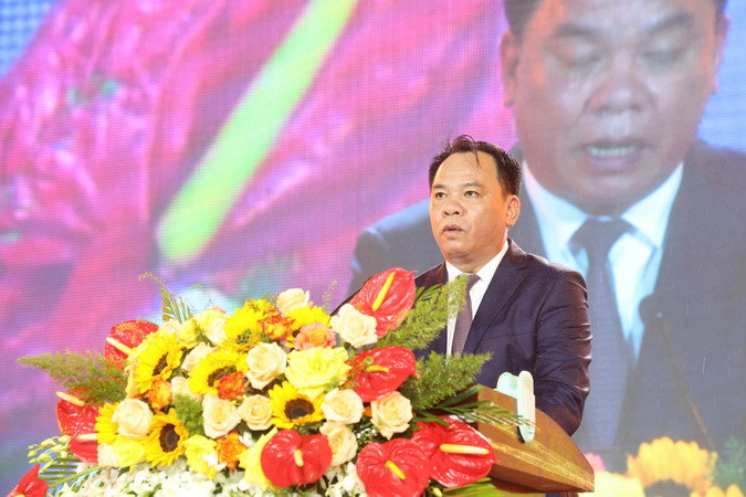 Phó Bí thư Tỉnh ủy, Chủ tịch Ủy ban nhân dân tỉnh Đồng Nai Võ Tấn Đức đề nghị quyết tâm thay đổi toàn diện để Nhơn Trạch trở thành thành phố mới trong tương lai. Phó Bí thư Tỉnh ủy, Chủ tịch Ủy ban nhân dân tỉnh Đồng Nai Võ Tấn Đức đề nghị quyết tâm thay đổi toàn diện để Nhơn Trạch trở thành thành phố mới trong tương lai.