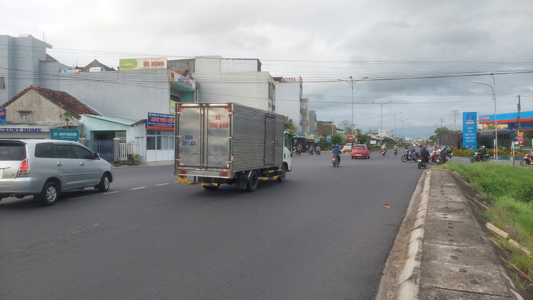 Sớm xử lý bất cập tại nút giao nhau giữa Quốc lộ 25 với ĐH 22.