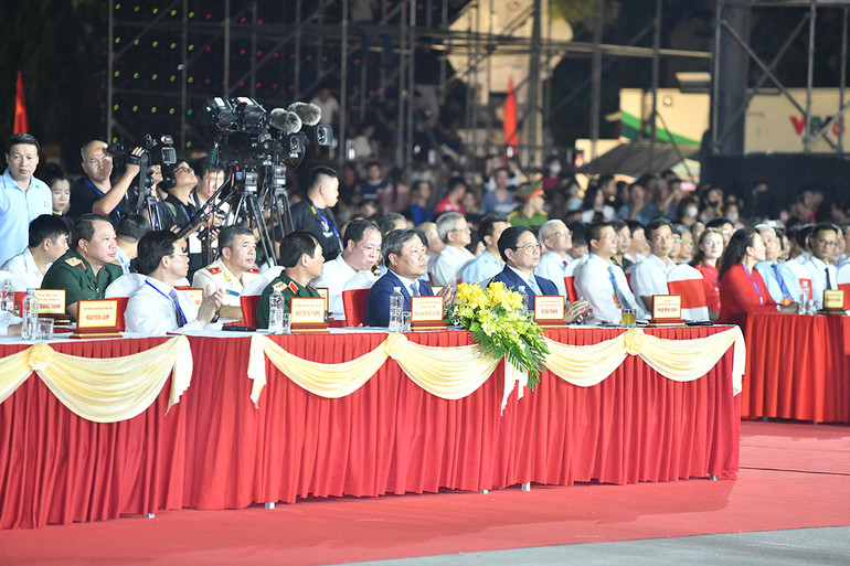 Thủ tướng Phạm Minh Chính và các đại biểu tham dự lễ kỷ niệm.