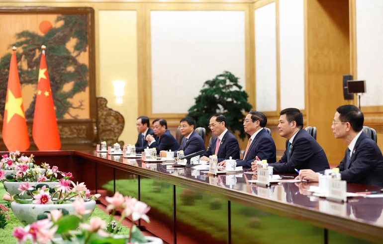 Thủ tướng Phạm Minh Chính tại cuộc hội kiến Tổng Bí thư, Chủ tịch Trung Quốc Tập Cận Bình.