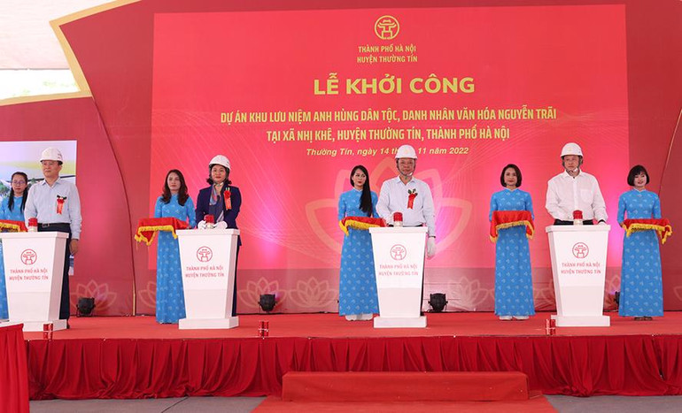 Lãnh đạo thành phố Hà Nội khởi công Dự án khu lưu niệm anh hùng dân tộc, danh nhân văn hóa thế giới Nguyễn Trãi tại xã Nhị Khê, huyện Thường Tín, Hà Nội.