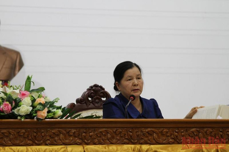 Vận dụng tư tưởng Hồ Chí Minh vào dạy và học tại Lào -0