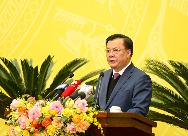 Bí thư Thành ủy Đinh Tiến Dũng phát biểu tại phiên họp. Bí thư Thành ủy Đinh Tiến Dũng phát biểu tại phiên họp.