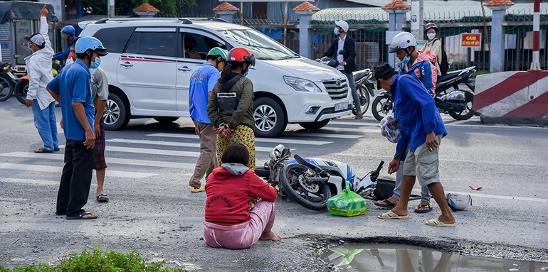 Các doanh nghiệp bảo hiểm đóng góp vào Quỹ Bảo hiểm xe cơ giới để hỗ trợ nhân đạo cho nạn nhân tai nạn giao thông theo quy định của pháp luật. (Ảnh minh hoạ)