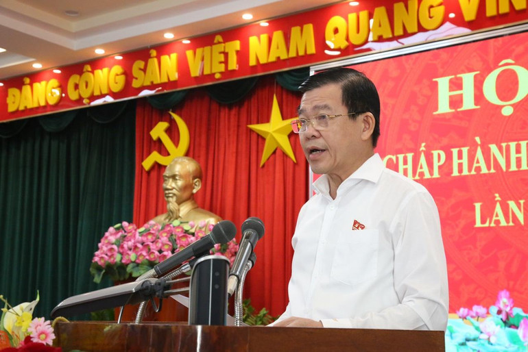 Đồng chí Nguyễn Hồng Lĩnh phát biểu tại hội nghị. Đồng chí Nguyễn Hồng Lĩnh phát biểu tại hội nghị.