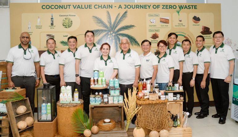 Đoàn lãnh đạo cấp cao của tập đoàn Sungai Budi trải nghiệm thực tế chuỗi giá trị ngành dừa của TTC AgriS