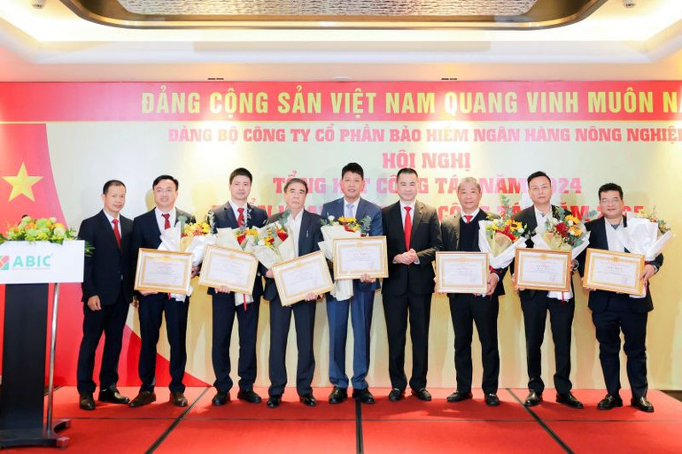 Nâng cao năng lực lãnh đạo, sức chiến đấu của tổ chức cơ sở đảng ảnh 2 Nâng cao năng lực lãnh đạo, sức chiến đấu của tổ chức cơ sở đảng ảnh 2