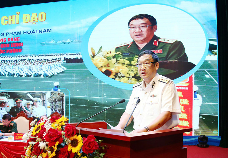 Thượng tướng Phạm Hoài Nam phát biểu chỉ đạo hội thảo. Thượng tướng Phạm Hoài Nam phát biểu chỉ đạo hội thảo.