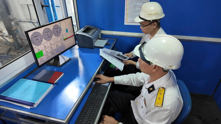 Hệ thống thiết bị thử công suất động cơ diesel giúp rút ngắn thời gian nghiệm thu, nâng cao năng lực, độ tin cậy trong quá trình sửa chữa máy tàu. Hệ thống thiết bị thử công suất động cơ diesel giúp rút ngắn thời gian nghiệm thu, nâng cao năng lực, độ tin cậy trong quá trình sửa chữa máy tàu.