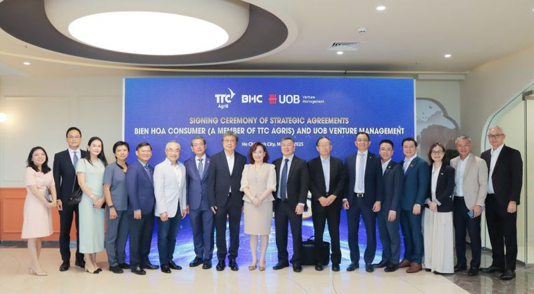 Lễ ký kết hợp tác chiến lược giữa BHC (thành viên AgriS) và UOBVM, với sự hiện diện của đại diện các cơ quan chính phủ và các đối tác tài chính, đánh dấu bước tiến quan trọng trong hành trình mở rộng chuỗi giá trị nông nghiệp - thực phẩm sạch tại Việt Nam và khu vực.
