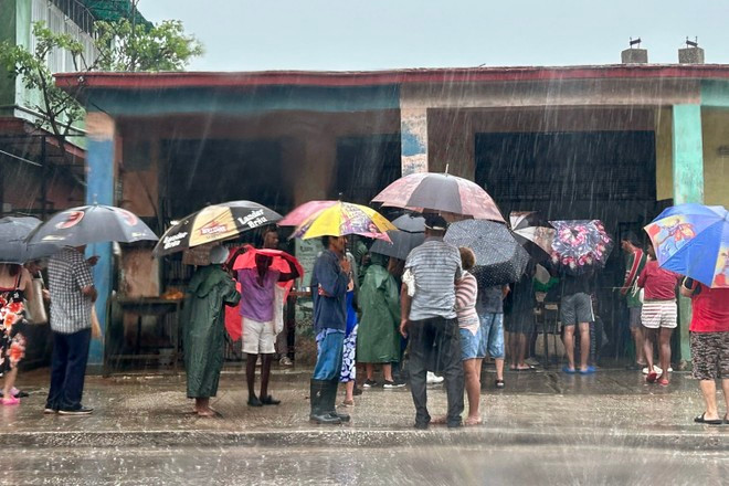 Mưa lớn tại Rio de Janeiro, Brazil ngày 22/3/2024. (Ảnh: AFP/TTXVN)