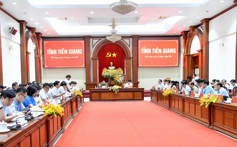 Quang cảnh buổi làm việc.