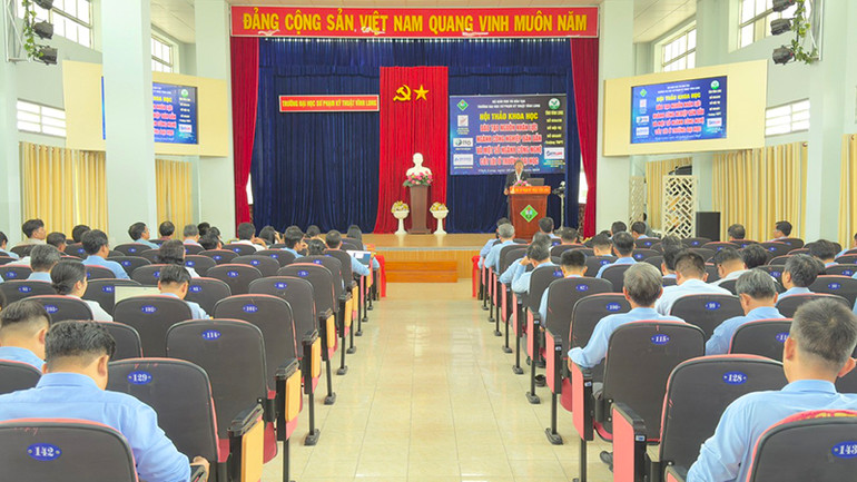 Quang cảnh hội thảo. Quang cảnh hội thảo.