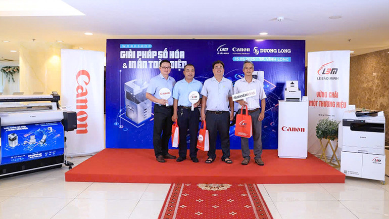 Đại biểu sở, ngành tỉnh Vĩnh Long tham gia tập huấn.