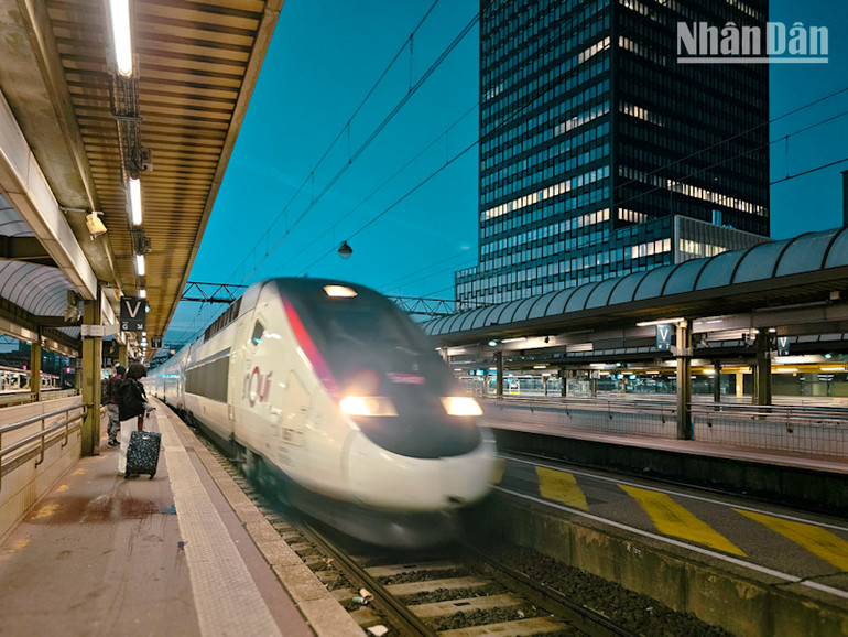 Các quốc gia Châu Âu đã đạt được những thành công nhất định trong việc cân bằng phát triển đô thị và sức khỏe cộng đồng. Tuy nhiên, vẫn còn nhiều việc phải làm để đạt được mục tiêu phát triển bền vững. (Ảnh: MINH DUY)