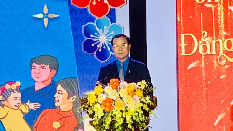 Chủ tịch Tổng Liên đoàn Lao động Việt Nam Nguyễn Đình Khang phát biểu tại chương trình