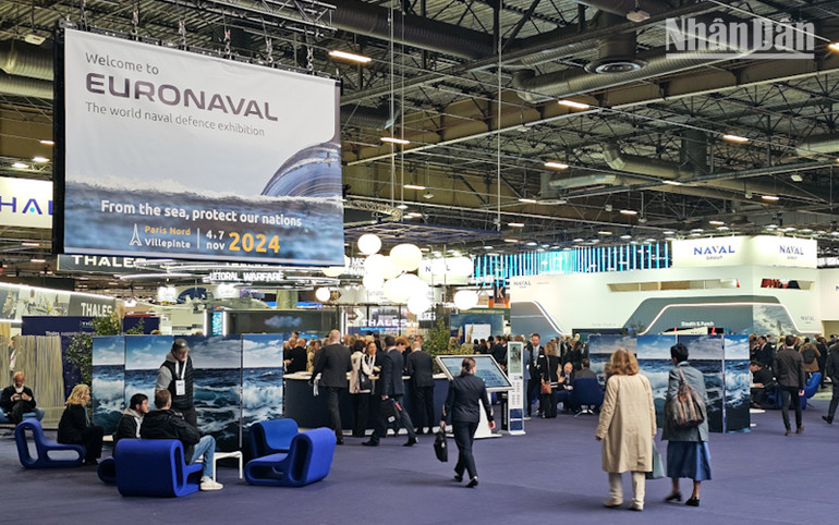 Trong 4 ngày tổ chức, Euronaval 2024 dự kiến tiếp đón hơn 22.000 khách tham quan. (Ảnh: MINH DUY)