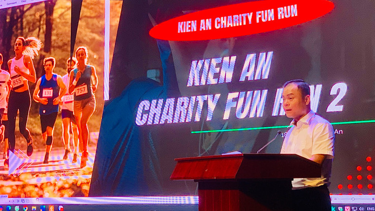 Trưởng Ban tổ chức giải marathon “Kien An Charity fun run 2 - 2024” thông tin về giải chạy.