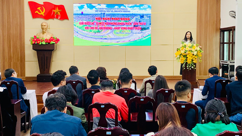 Quang cảnh phát động Giải Báo chí "Vì một Hải Phòng phát triển" lần thứ 6. Quang cảnh phát động Giải Báo chí "Vì một Hải Phòng phát triển" lần thứ 6.