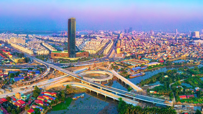 Nhiều công trình lớn được khởi công xây dựng mở hướng cho Hải Phòng phát triển.