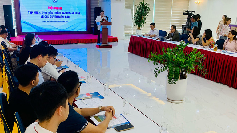 Quang cảnh hội nghị tập huấn của Bộ Thông tin và Truyền thông. Quang cảnh hội nghị tập huấn của Bộ Thông tin và Truyền thông.