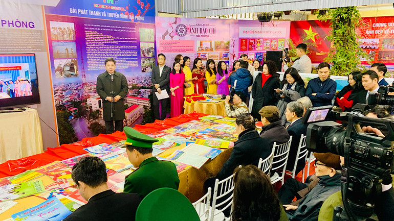 Lãnh đạo Ban Tuyên giáo Thành ủy Hải Phòng phát biểu tại khai mạc Hội báo Xuân.