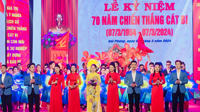 Chương trình văn nghệ tái hiện và ca ngợi chiến thắng Cát Bi.