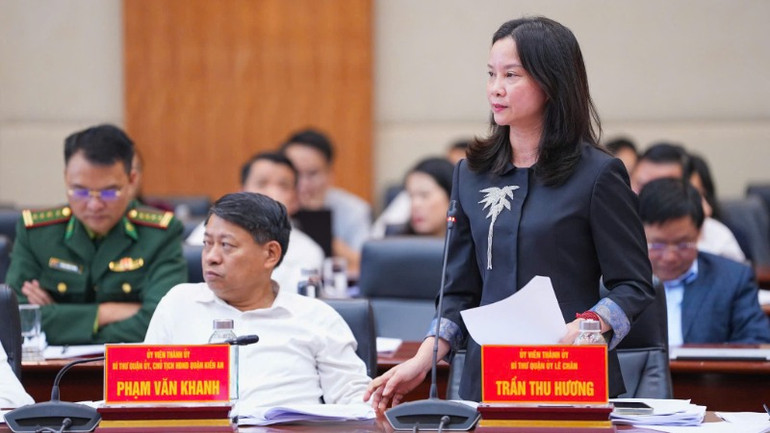 Các đại biểu phát biểu tại Hội nghị.