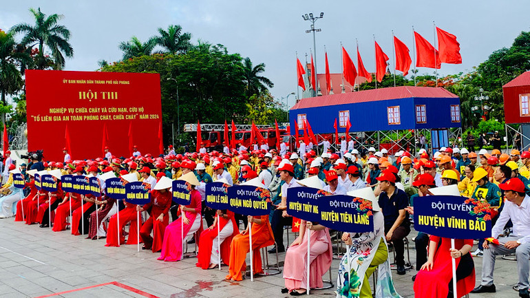 14 đội tuyển đến từ 14 quận huyện trên địa bàn Hải Phòng tham dự hội thi.