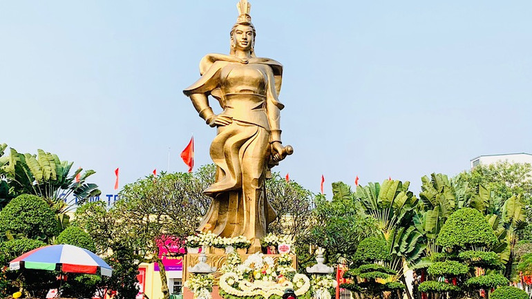 Tượng đài Nữ tướng Lê Chân. Tượng đài Nữ tướng Lê Chân.
