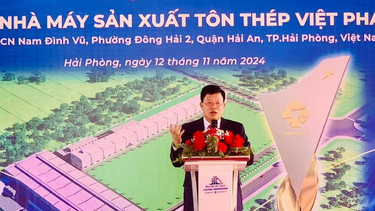Trưởng ban quản lý Khu kinh tế Hải Phòng Lê Trung Kiên phát biểu tại lễ động thổ. Trưởng ban quản lý Khu kinh tế Hải Phòng Lê Trung Kiên phát biểu tại lễ động thổ.