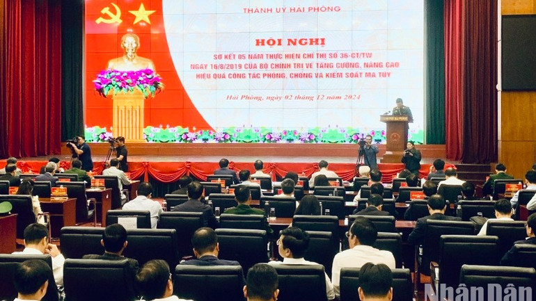 Quang cảnh hội nghị sơ kết 5 năm thực hiện Chỉ thị 36 của Bộ Chính trị của Thành ủy Hải Phòng.