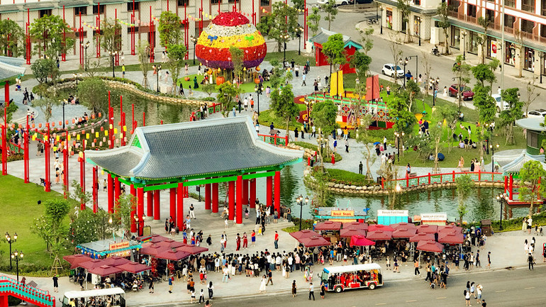 Công viên văn hóa Hàn Quốc K-Park vừa được khai trương.