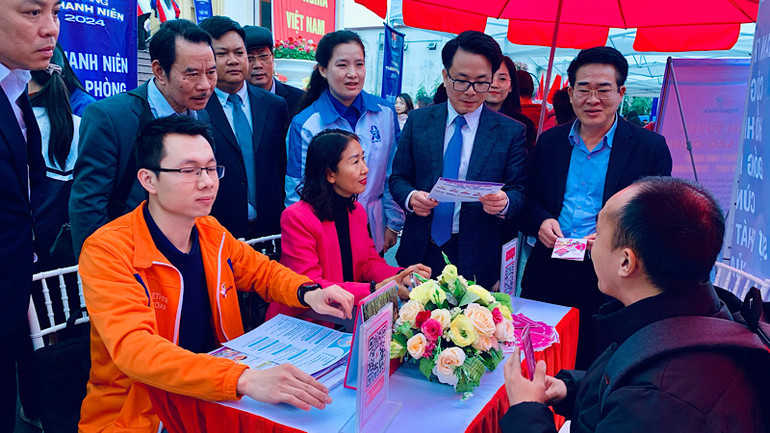 Các đại biểu tham dự Ngày hội việc làm thanh niên lập nghiệp năm 2024.