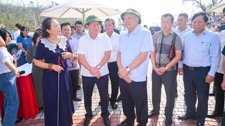 Phó Thủ tướng Thường trực Chính phủ khảo sát dự án Trung tâm Hội nghị, Thương mại và Du lịch quốc tế tại quận Đồ Sơn. Phó Thủ tướng Thường trực Chính phủ khảo sát dự án Trung tâm Hội nghị, Thương mại và Du lịch quốc tế tại quận Đồ Sơn.