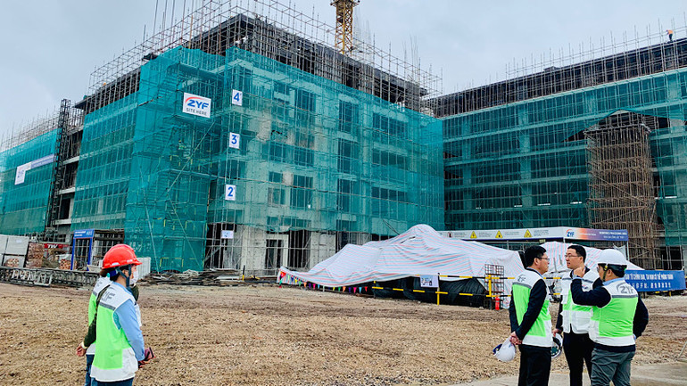 Khu nhà ở công nhân của Công ty Pegatron đang được khẩn trương xây dựng.