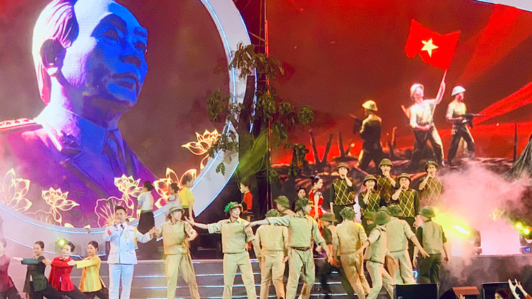 Tác phẩm ca ngợi chiến thắng Điện Biên Phủ. Tác phẩm ca ngợi chiến thắng Điện Biên Phủ.