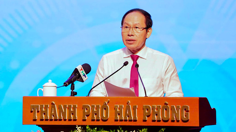 Ủy viên Trung ương Đảng, Bí thư Thành ủy Hải Phòng Lê Tiến Châu phát biểu tại đối thoại.