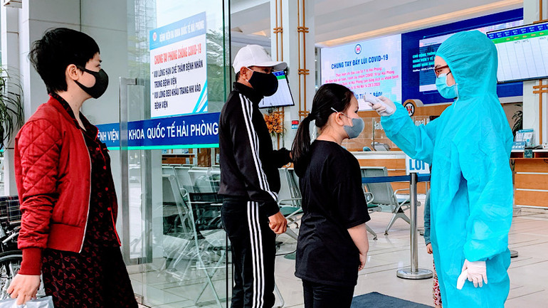 Các cơ sở khám, chữa bệnh tại Hải Phòng cần tổ chức tốt việc thu dung điều trị bệnh nhân; tập huấn hướng dẫn chẩn đoán, điều trị bệnh sốt xuất huyết.