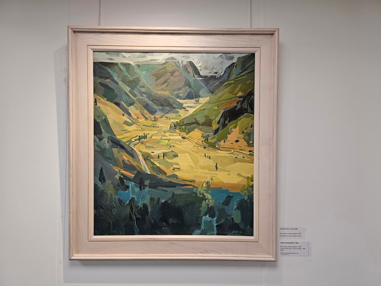 Tranh sơn dầu trên toan "Mùa vàng" của họa sĩ Dương Quyết. (Ảnh: MINH DUY)