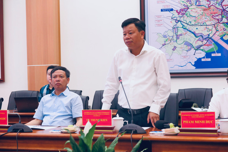 Trưởng Ban Quản lý Khu Kinh tế Hải Phòng Lê Trung Kiên đã giới thiệu về phát triển khu công nghiệp, khu kinh tế tại Hải Phòng.